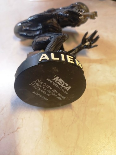 ALIEN EXTEME WARRIOR HEAD KNOCKER BOBBLE HEAD HEADKNOCKER BY NECA !!! - Picture 4 of 4