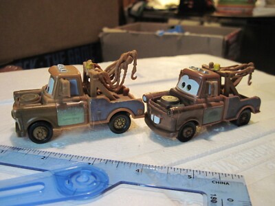 Disney Pixar Cars Tow Mater 2 Vehicle Lot Plastic Versions X0613