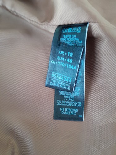 M&S COLLECTION - Wool Mix Mid Length CAMEL MIX Coat Size 18 - Picture 12 of 13