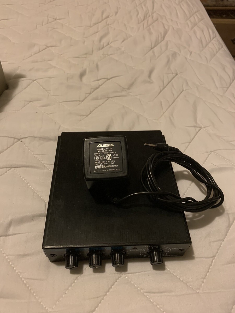 ALESIS MICROVERB 2, EXCELLENT CONDITIONS, with original Power