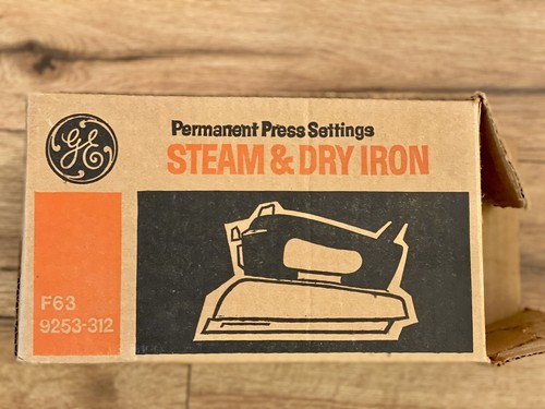Vintage General Electric Steam and Dry Iron Model F63 9253-312 IN ORIGINAL BOX - Picture 1 of 12