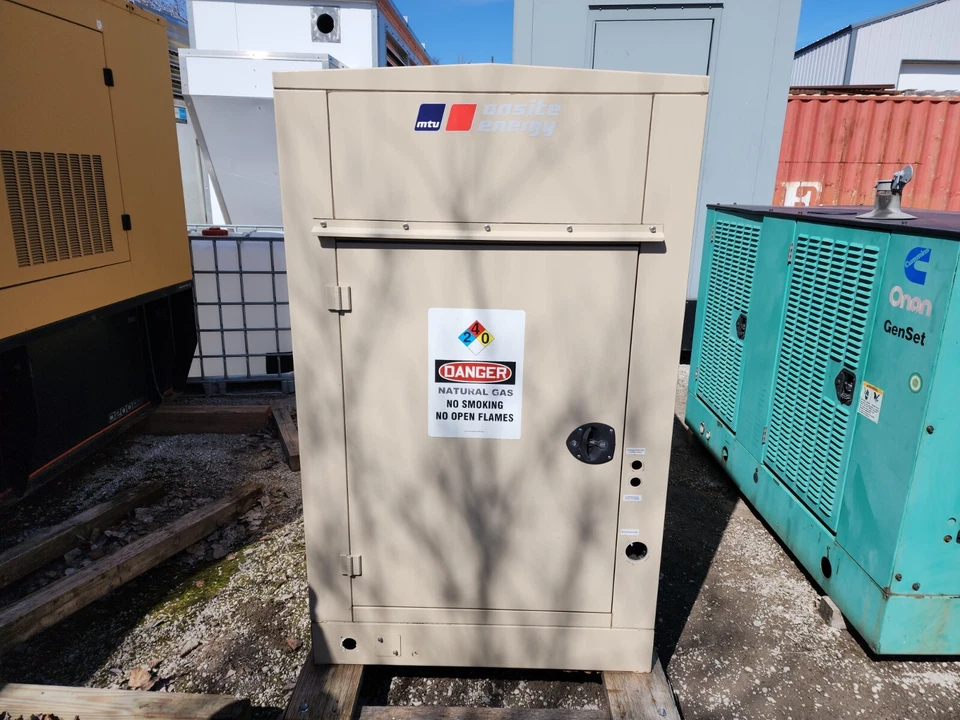 30KW MTU Enclosed Natural Gas Generator 240V  1 Phase Tested Serviced Low Hours - Image 2 of 4