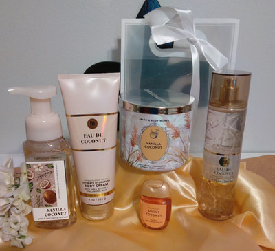 Bath & Body Works Vanilla Coconut & Eau De Coconut Gift Set