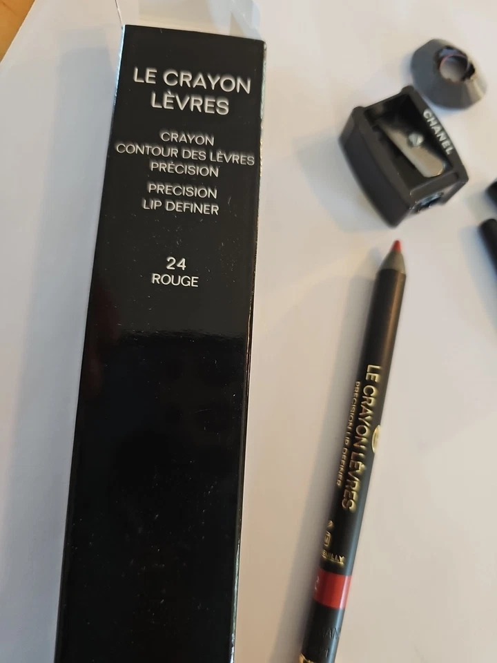 Chanel Le Crayon Levres Precision Lip Definer 24 Rouge Read - Image 2 of 4