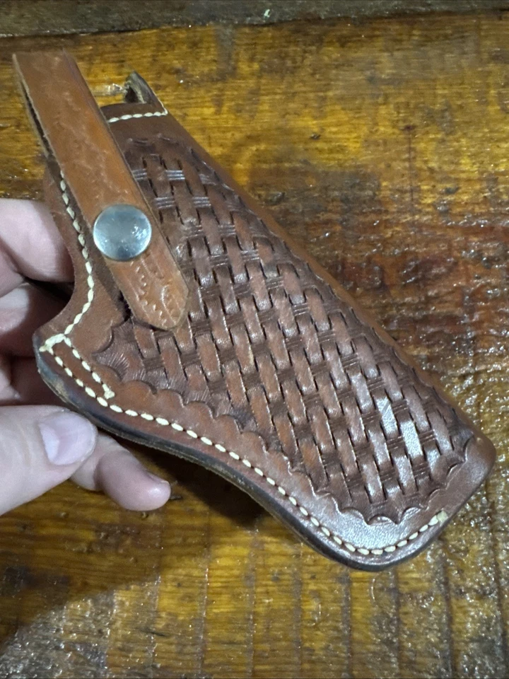 Leather Smith & Wesson S&W 22-34W RH Belt Holster Basket Weave. For K Frame 4” - Image 2 of 4