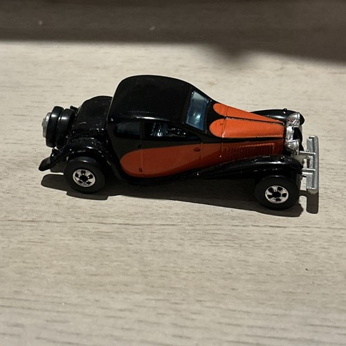 Vintage Hot Wheels 37' Bugatti Black/Red car Mattel Hong Kong 1980 - Picture 4 of 6