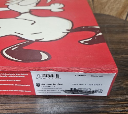 Celebrating Snoopy Hardcover Book w/Slipcover ~ Charles Schulz Peanuts - Imagen 2 de 3