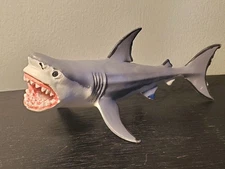 Safari Ltd MEGALODON Prehistoric Shark Figure 2013 Collectible Dinosaur Toy