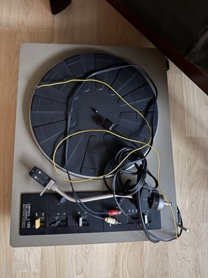 Lenco L-133 VTG Turntable With Audio Técnica Stylus Made In Sweden Belt Drive