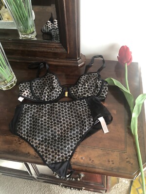 Victoria's Secret Unlined Plunge Starburst Luxe Underwire Bra Cheeky Set Black 