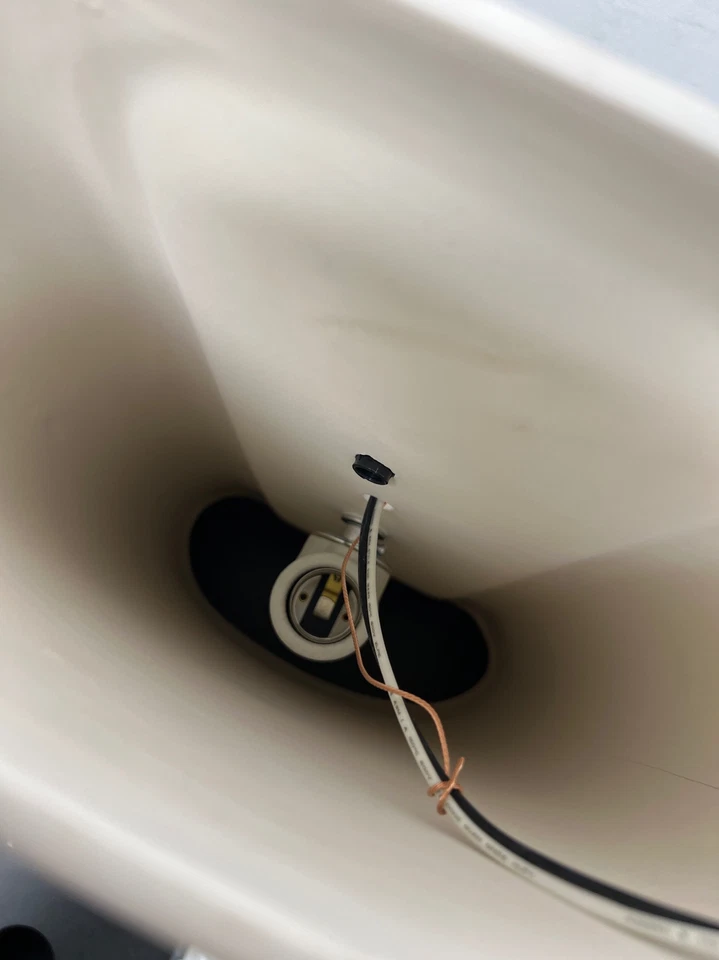 Aplique de pared de cilindro ADA extra grande de 19" con clasificación de cerámica blanco mate Foto 4 de 4