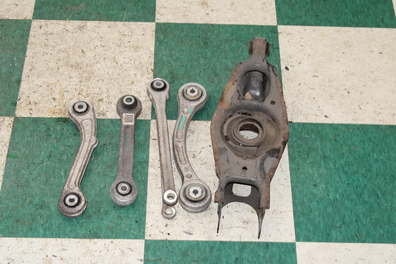 14-17 Ghibli Rear Driver Side Left LH LR Control Arm Upper Lower Set OEM Factory