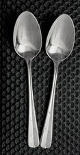 Oneida Gala Stainless Flatware Lot of 2 Spoons Teaspoons H157