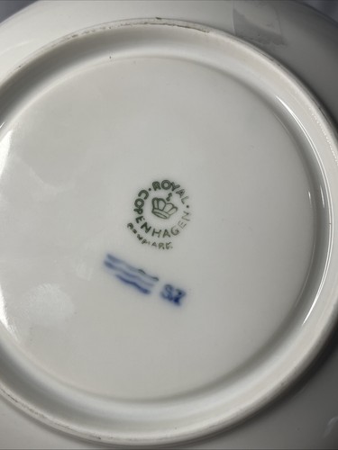 Royal Copenhagen Cup & Saucer 1988 Christmas Eve in Copenhagen - Picture 5 of 5