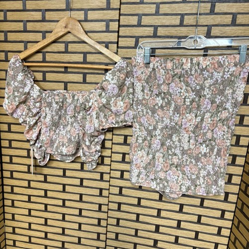 Blashe Two Piece Floral Skirt Set Size Medium - Picture 2 of 8