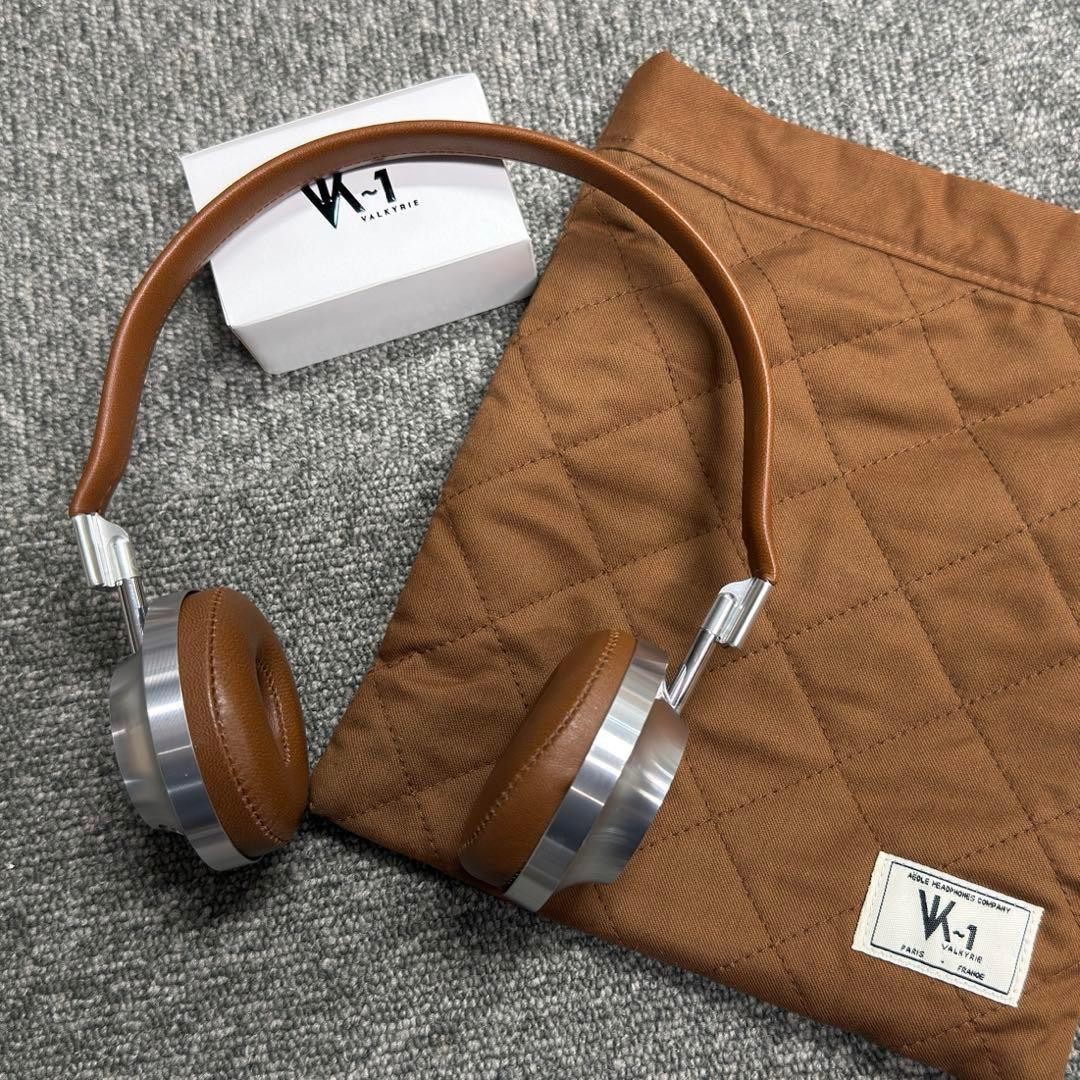 aedle VK-1 エイデル　高音質・高級ヘッドフォン Amazon.com: Aedle VK-1 On-Ear Headphones with In-Line Remote
