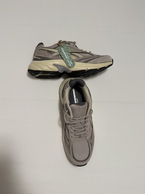 VIRAL!!!! Reebok Men's Gray Running Shoes Sneakers Size 8.5