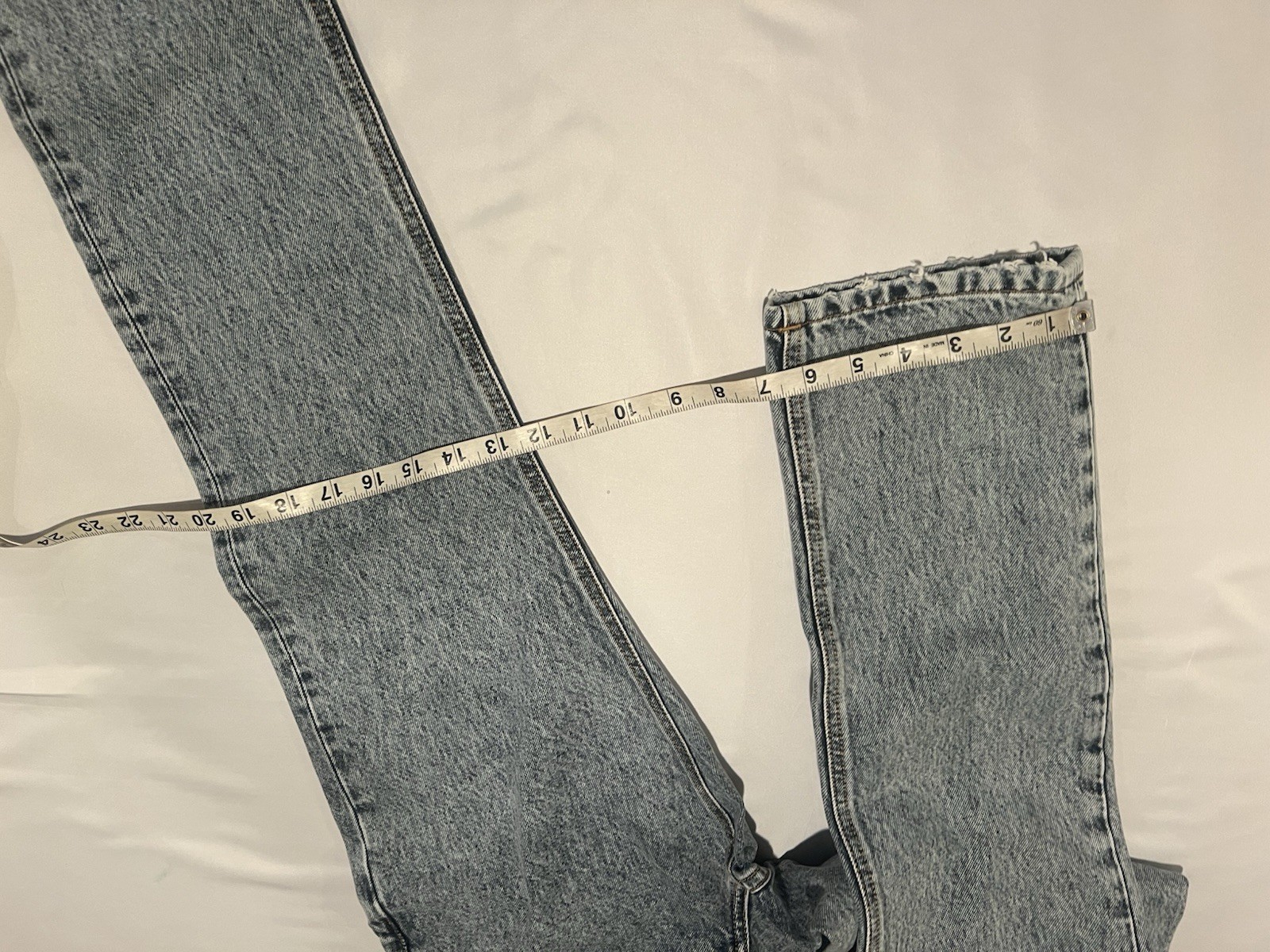 jeans uomo saint laurent. 29. $790