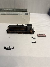 Kato HO Southern Pacific NW2 1313 Diesel Loco...