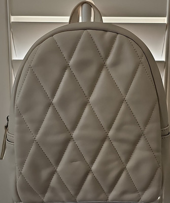 FOREVER 21 Ivory Quilted Small Faux Leather mini Backpack w/ Zip, Top Handle