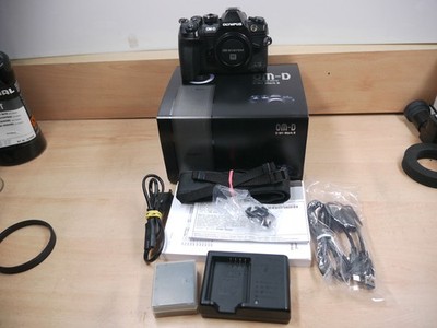 Olympus OM-D E-M1 Mark III, OVP,   Top Zustand !