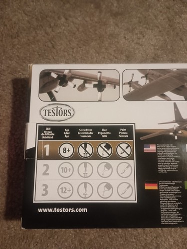 Tester Lockheed C-130 Hercules 1:130 Modellflugzeug Flugzeug bemalt - Bild 6 von 7