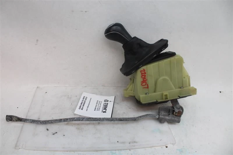 2014 Mercedes-Benz C300 C350 AUTOMATIC FLOOR SHIFTER AUTO GEAR SHIFT 1155557 - Image 3 of 4