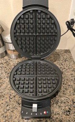 Cuisinart WMR-CA Round Classic Waffle Maker Stainless Steel 5-Setting 