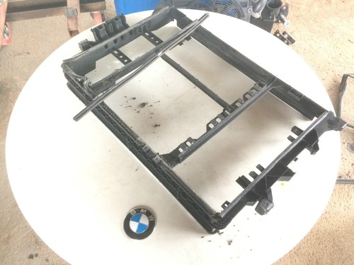 BMW E38 Kühler Kühlerrahmen Rahmen Kondensator 1737857