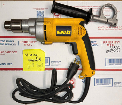 DeWALT DW235G 7.8 Amp Corded 1/2''  Variable Speed Reversing Drill