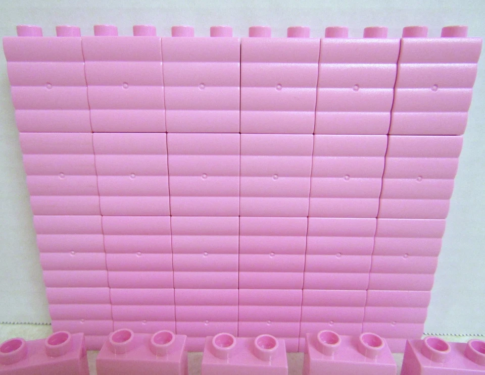 Lego DUPLO House Castle 1x2x2 Pink Log Profile Bricks 29 Pieces - Image 3 of 4