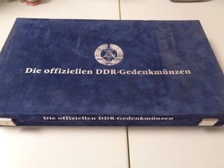 1 Stück MDM Samtschatulle / Kassette für 104 x 5 10 20 Mark DDR Münzen !