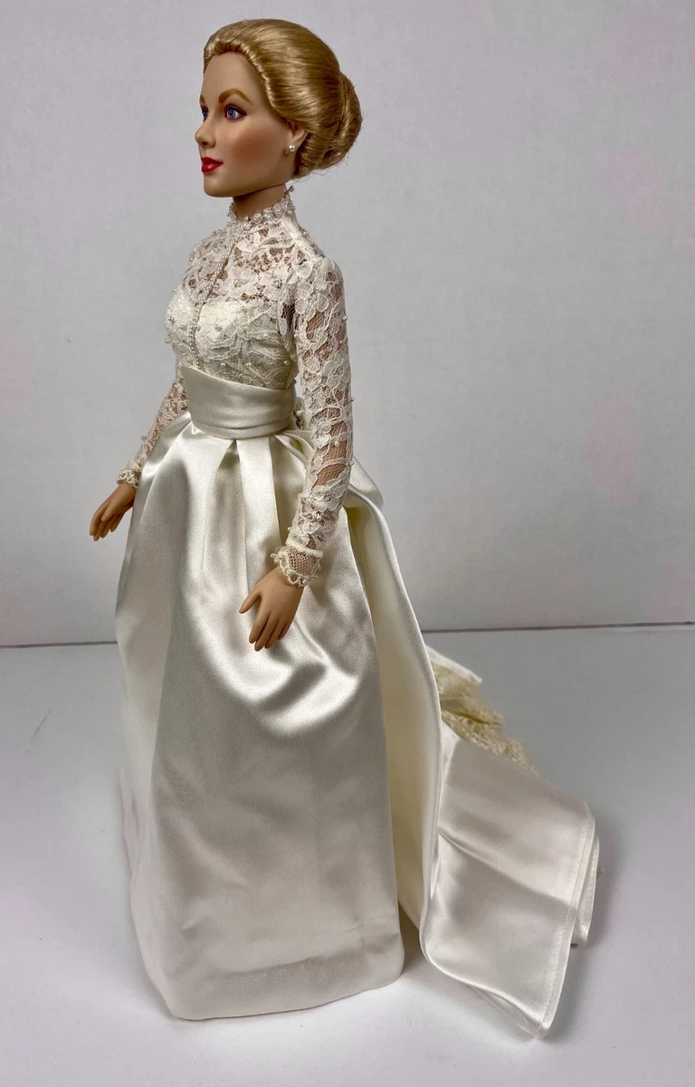 Franklin Mint 16" Vinyl DOLL Princess GRACE KELLY in Wedding Ensemble & Stand
