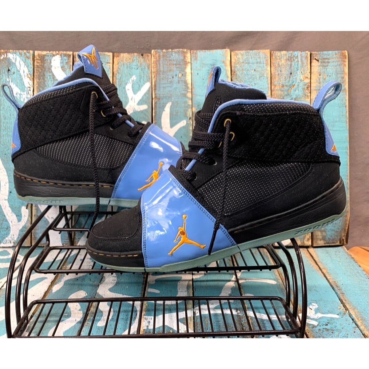 Air Jordan Melo Future Sole M6 Mens Shoe Sz 10 Black Univ Air Jordan Melo Future Sole M6 Mens Shoe Sz 10 Black Univ
