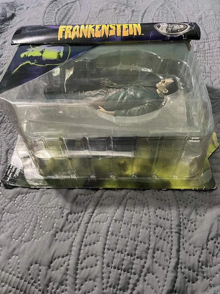 Diamond Select 通用怪物 ~ 弗兰肯斯坦可动人偶 2015 年 ~ 卡洛夫 — 第 3/4 张图片