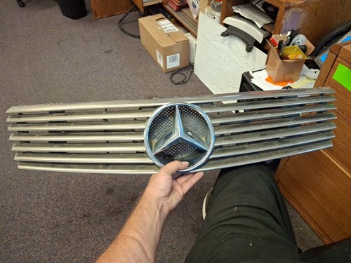 Housse De Radiateur Moteur Supérieure Mercedes-Benz 1295050388 Pour R129 SL600 (93-02)