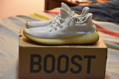 Size 9.5 - adidas Yeezy Boost 350 V2 Low Cream White / Triple White