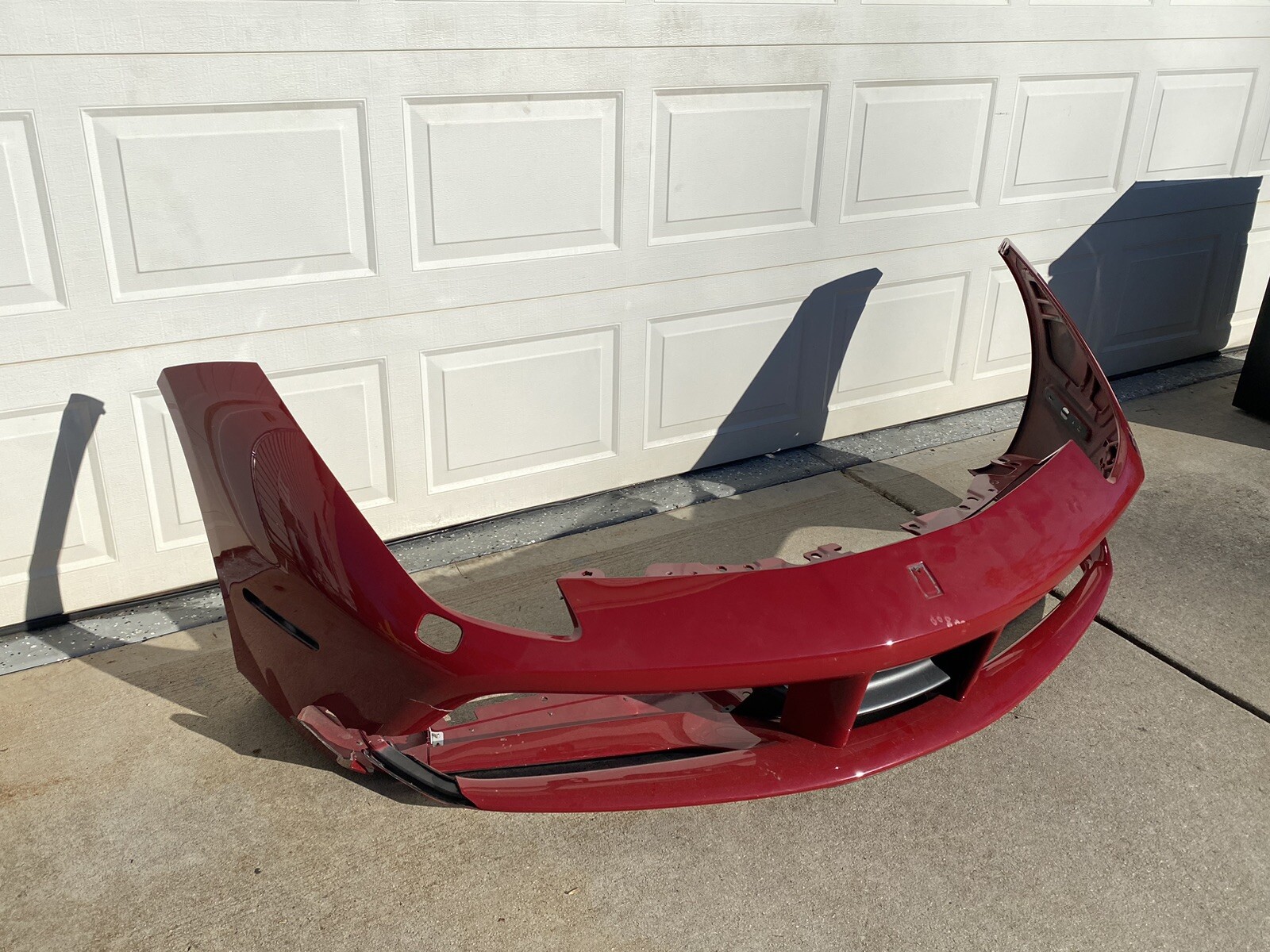 2018 2019 Ferrari 488 GTB front Bumper *DAMAGED