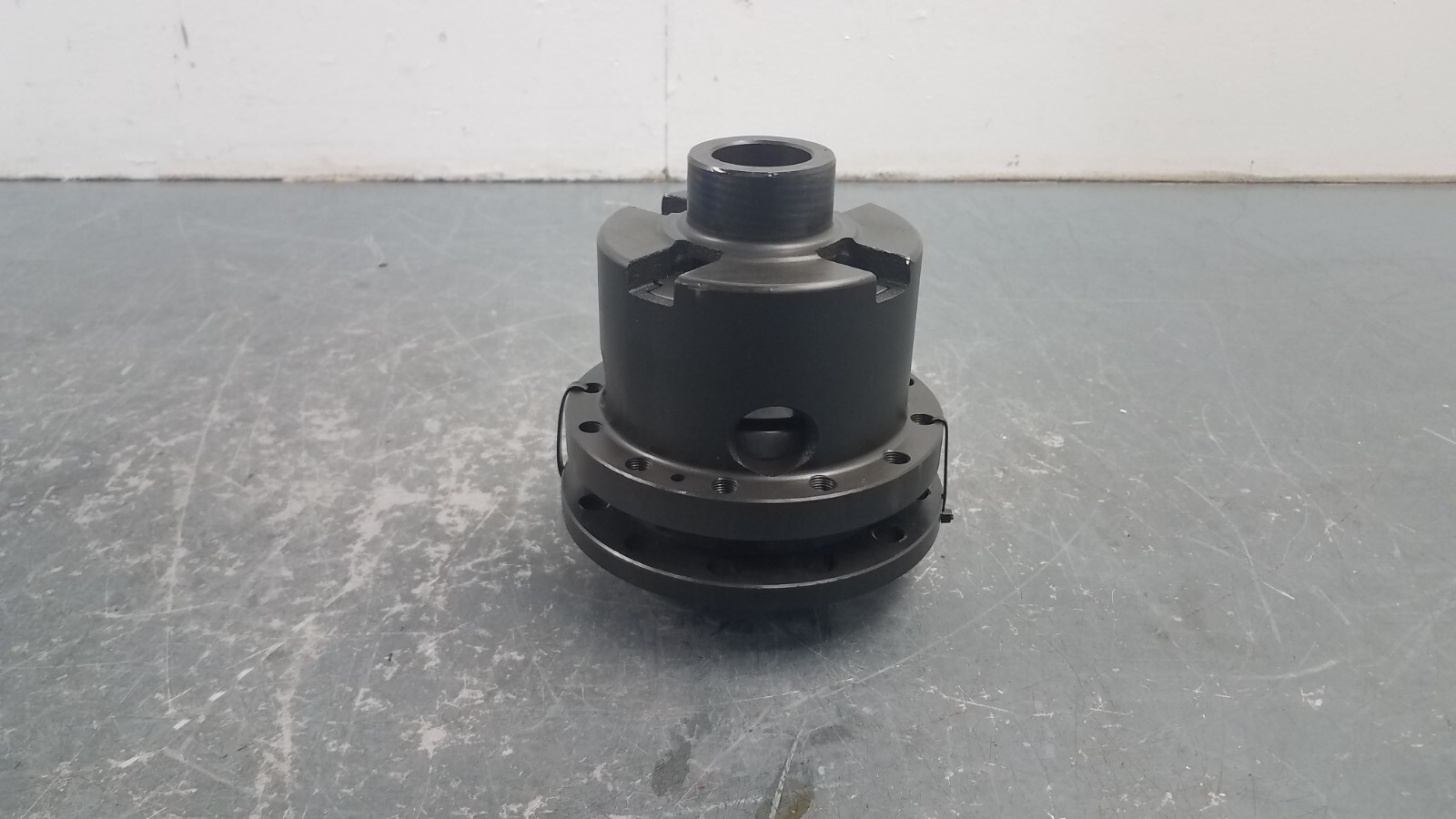 Audi R8 OEM Rear Differential Carrier #7682 B5