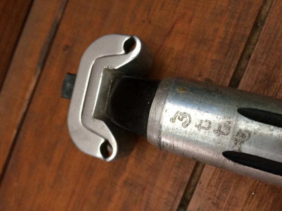 Tija de sillín 3ttt - 25 mm - Usada - Piezas de bicicleta vintage Foto 2 de 3