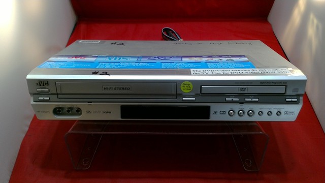 JVC HR-XVC27U VHS VCR DVD Player Combo Unit no Remote Control