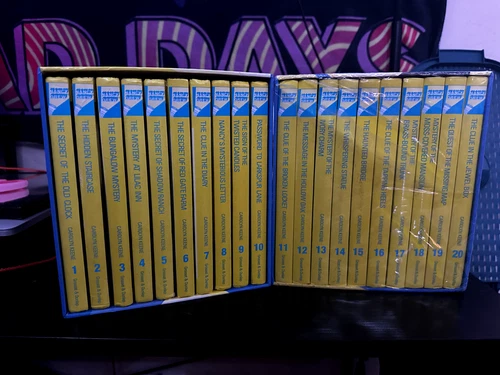 Nancy Drew Book Set 1-20 - VERY GOOD CONDITION - Collectible Series 