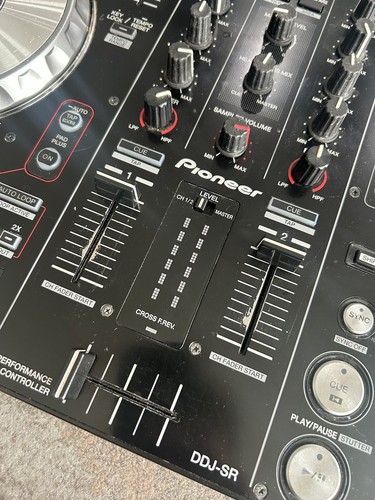 Pioneer DDJ-SR Controller - Picture 5 of 8