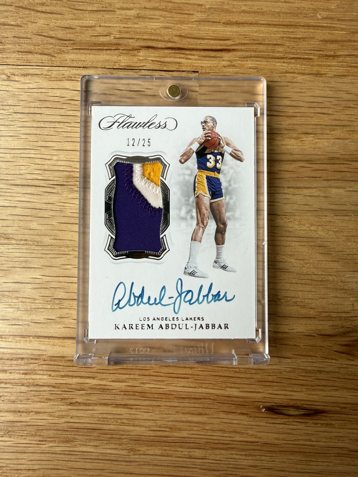 KAREEM ABDUL JABBAR 2018 Flawless Vertical Patch Auto GAME USED Lakers /25 