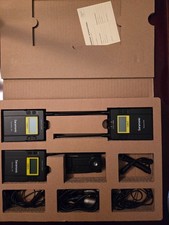 Saramonic New Mic RX9 UHF Wireless complete Microphone System 2 mics 1 receiver