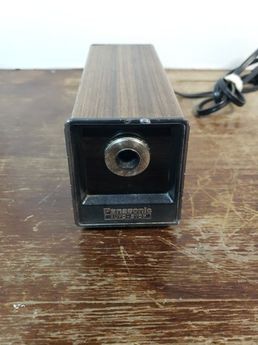 Panasonic KP-77 Japan Elektrischer Bleistiftspitzer Auto-Stop Holzmaserung