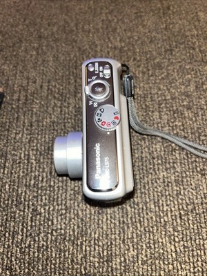 Panasonic LUMIX DMC-LS75 7.2MP Digital Camera Silver Vintage