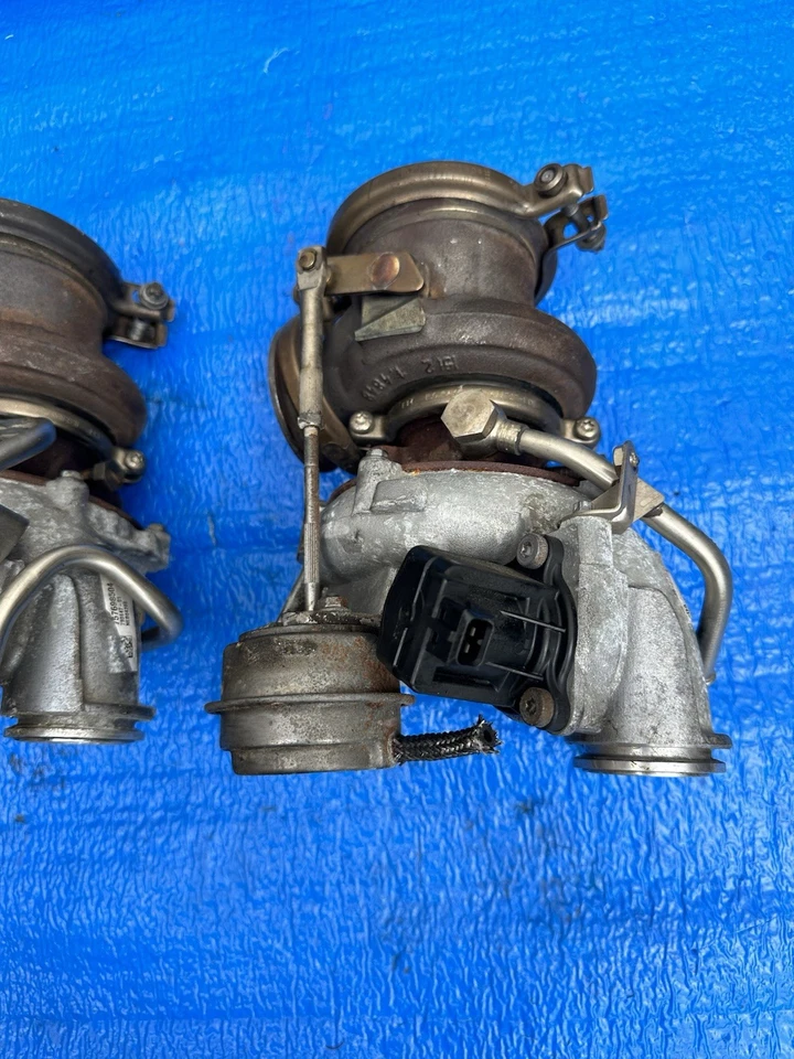 Par turbocompresor BMW F02 F10 750i 550i 650i X5 N63 2010-2013 Foto 4 de 4