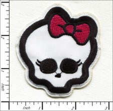 32 Pcs Embroidered Iron on patches Girly Skull Bow 6.5x7cm AP020kA