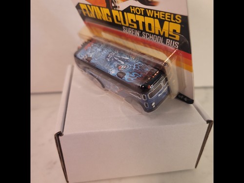 Hot Wheels RLC Series 2 "Flying Customs" Surfin School Bus 9086/12500 MOC VHTF - Picture 7 of 8
